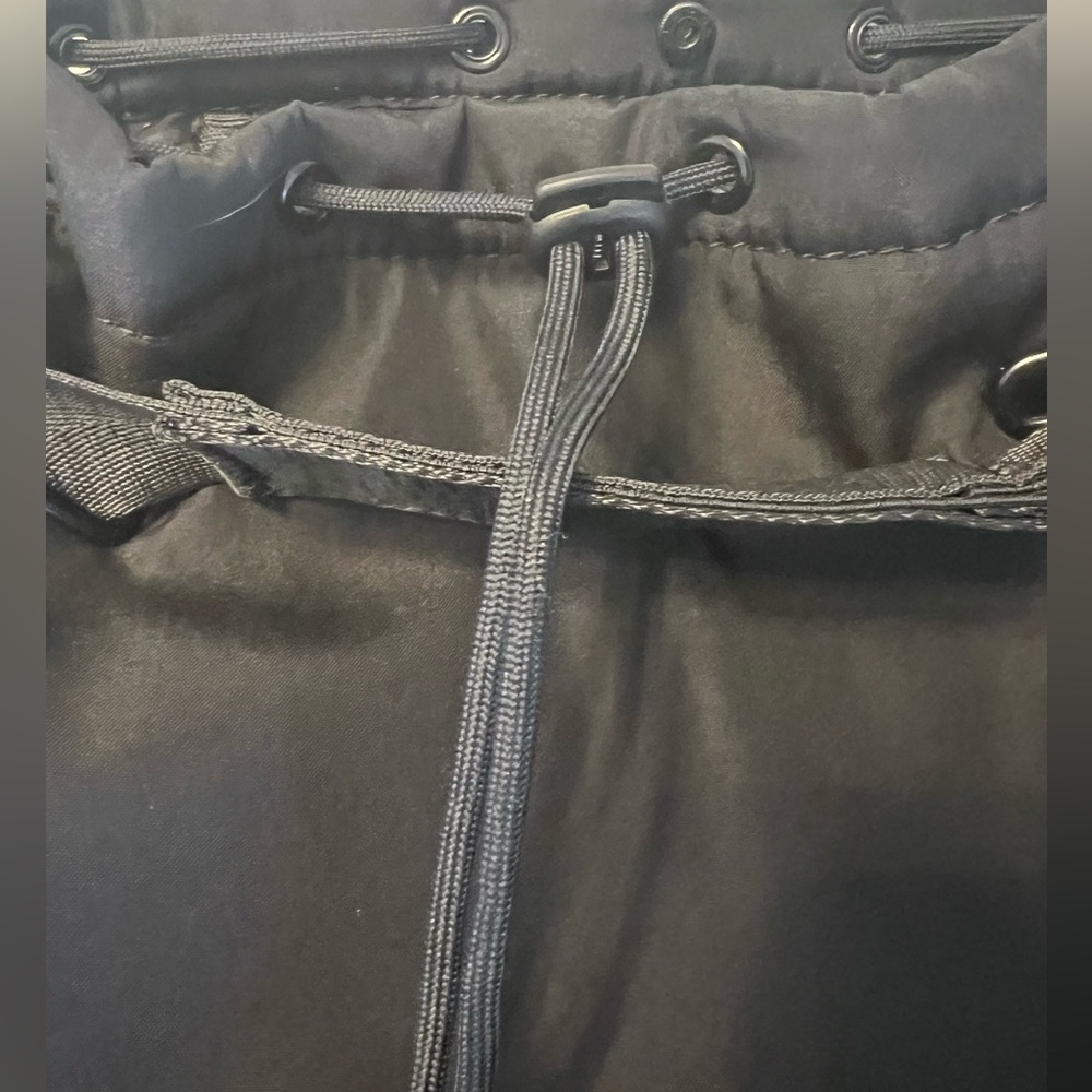 Beyond Yoga convertible backpack/tote- NWOT - Picture 10 of 12